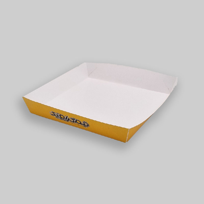 ظرف داخل سالن بزرگ