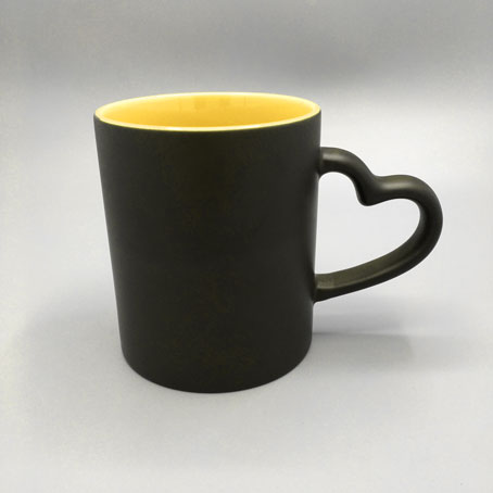 لیوان حرارتی رنگی دسته قلبی