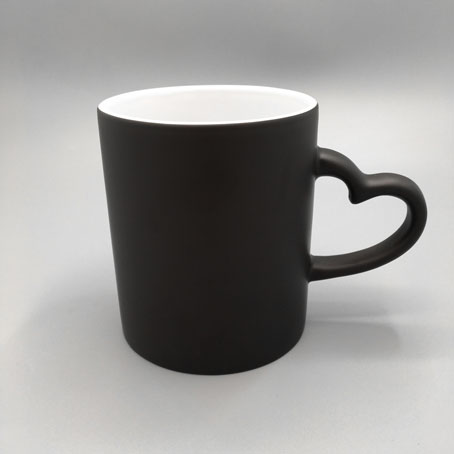 لیوان حرارتی دسته قلبی سفید